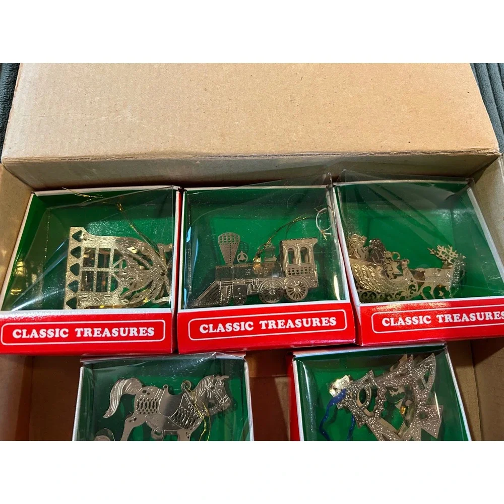 Classic Treasures Christmas Ornaments Set‎ Gold Tone Metal 5pc Holiday Decor
